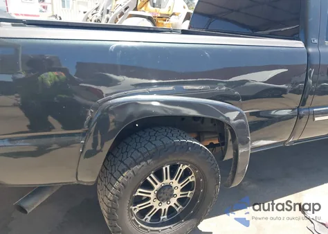 2004 Chevrolet Silverado 2500Hd Ls из США, поврежденный, VIN 1GCHC23U94F195779